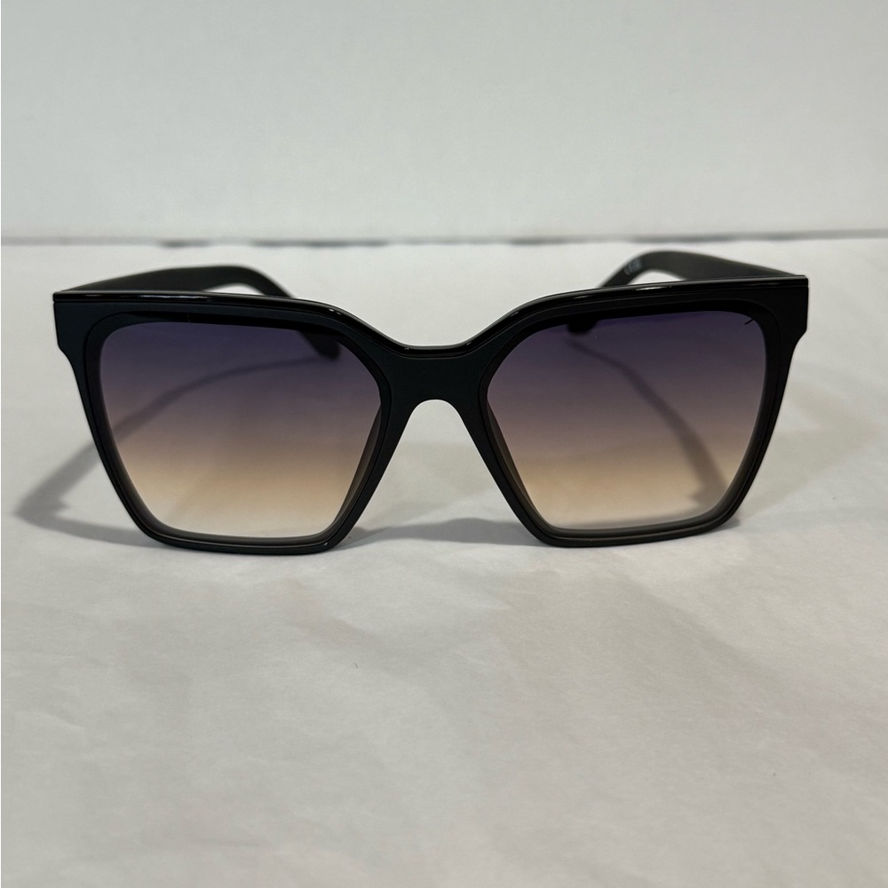 Quay Australia Black Square Gradient Sunglasses - Picture 9 of 12